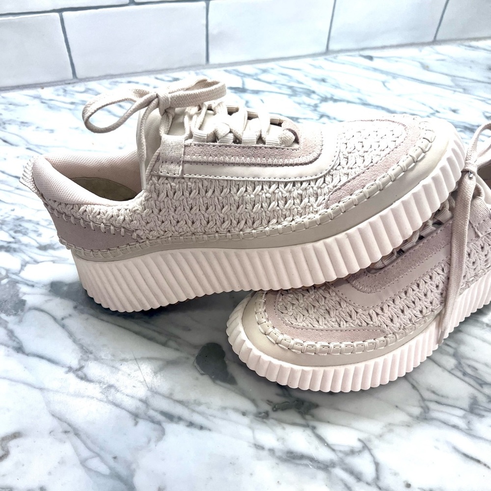 Brand new Dolce Vita Dolen sneakers. Size 7.5